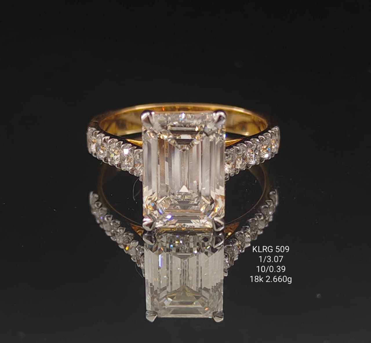 3.46 Ct of Ring with the Purity of 18K