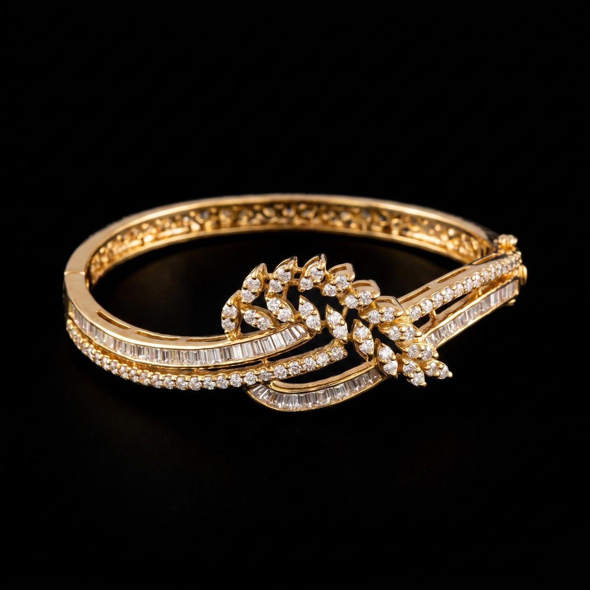 2.03Ct of Bracelet With the Purity of 18K