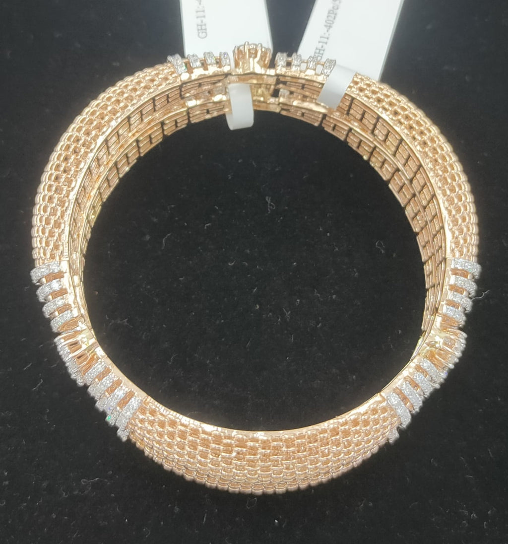 5.83Ct of Churi with the Purity of 18K