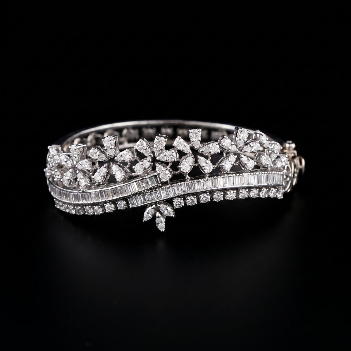 3.1Ct of Bracelet With the Purity of 18K