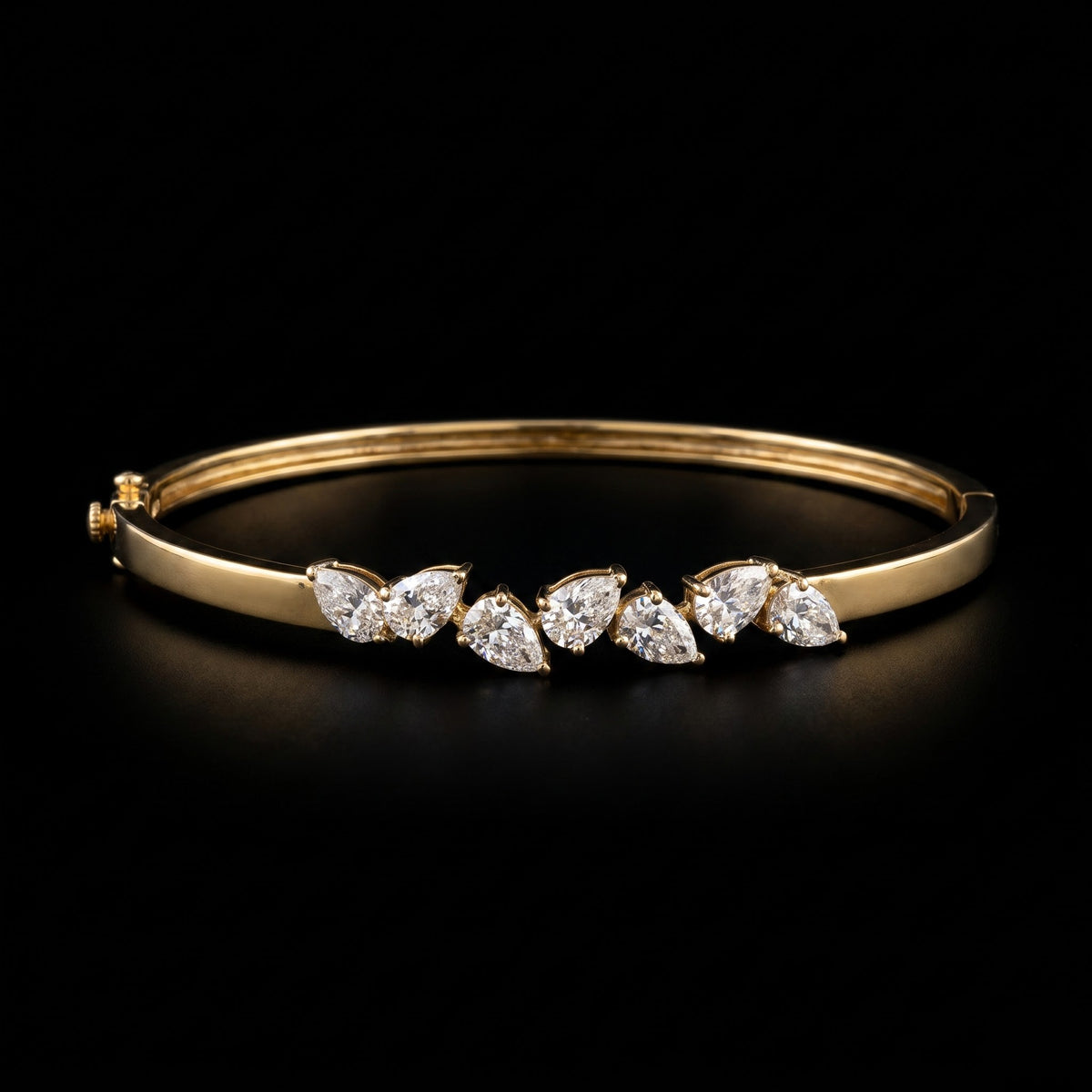 2Ct of Bracelet With the Purity of 18K