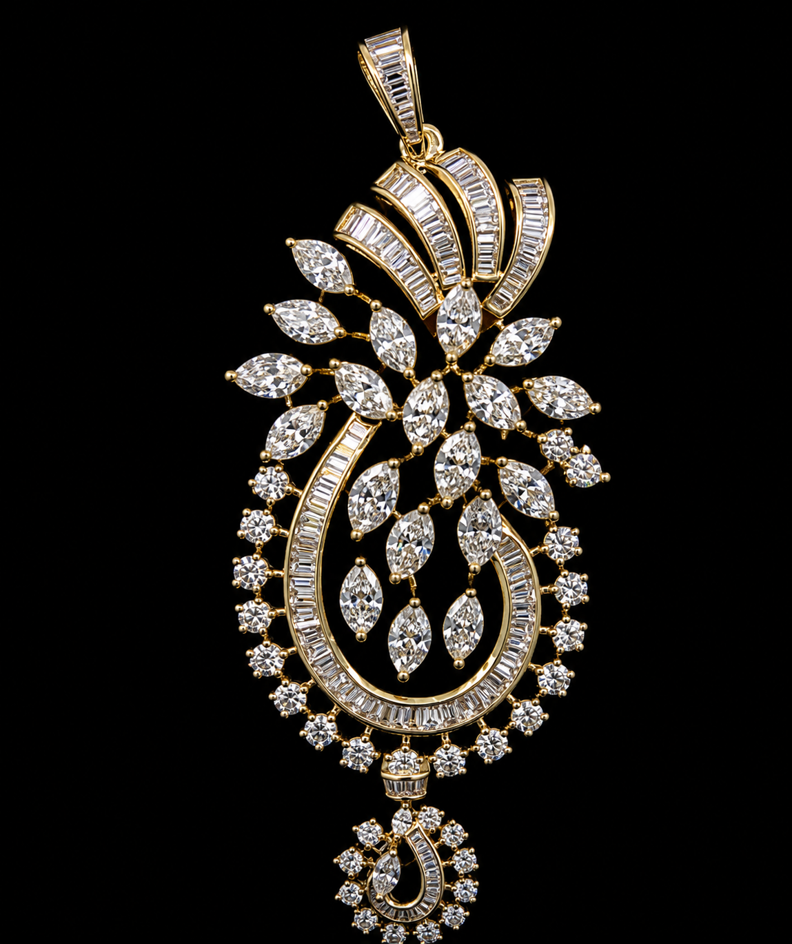 2.05Ct of Locket With the Purity of 18K