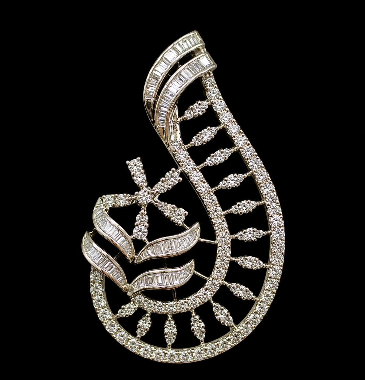 1.44Ct of Locket With the Purity of 18K
