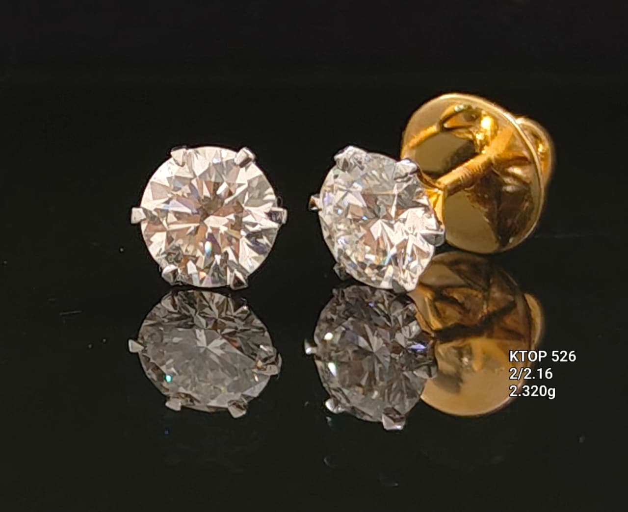 2.16Ct of Earring with the Purity of 18K
