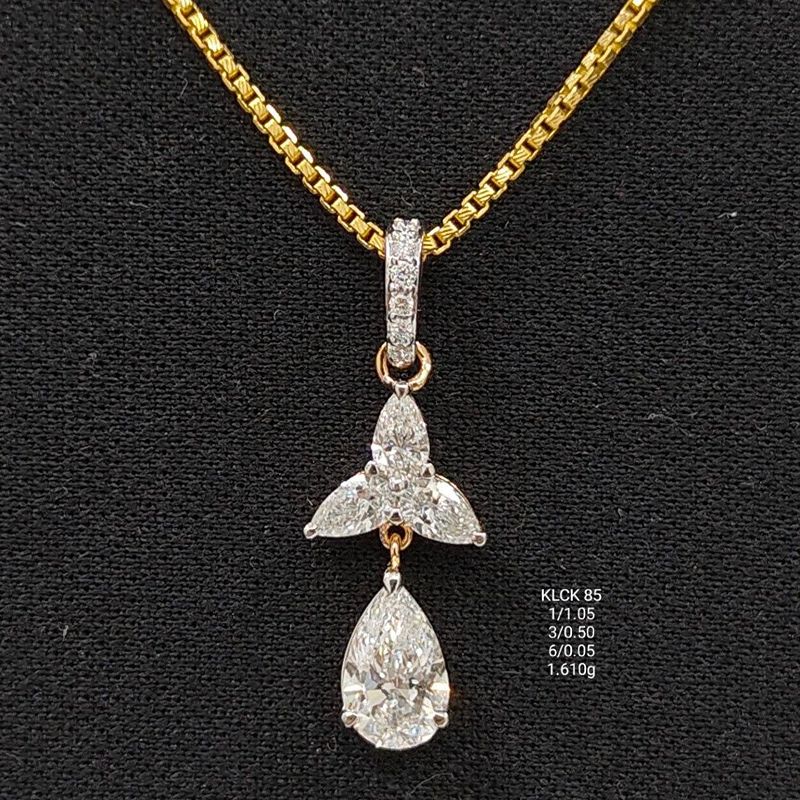 1.6 Ct of LOCKET of Solitaire Paan Shaped Diamond  18K