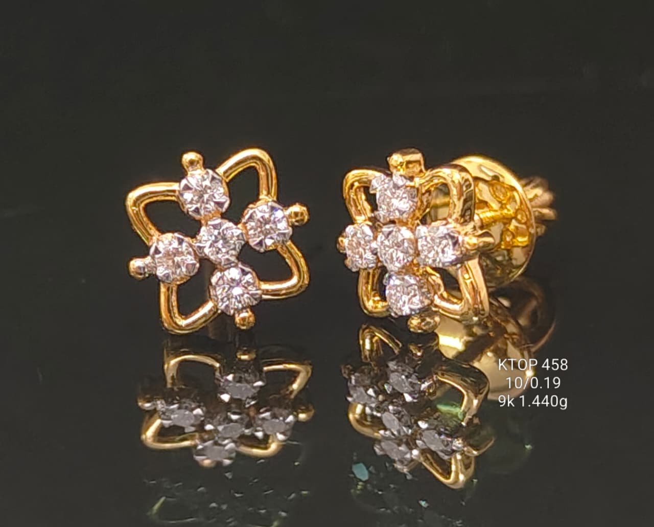 0.19Ct of Earring With Purity of 9K