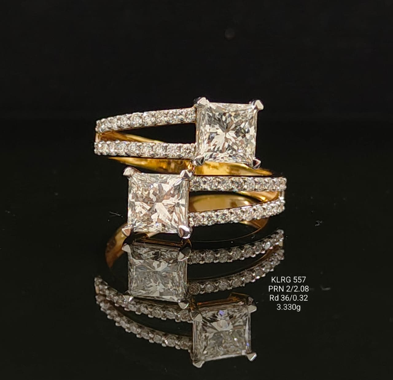 2.4Ct of Ring With the Purity of 18K