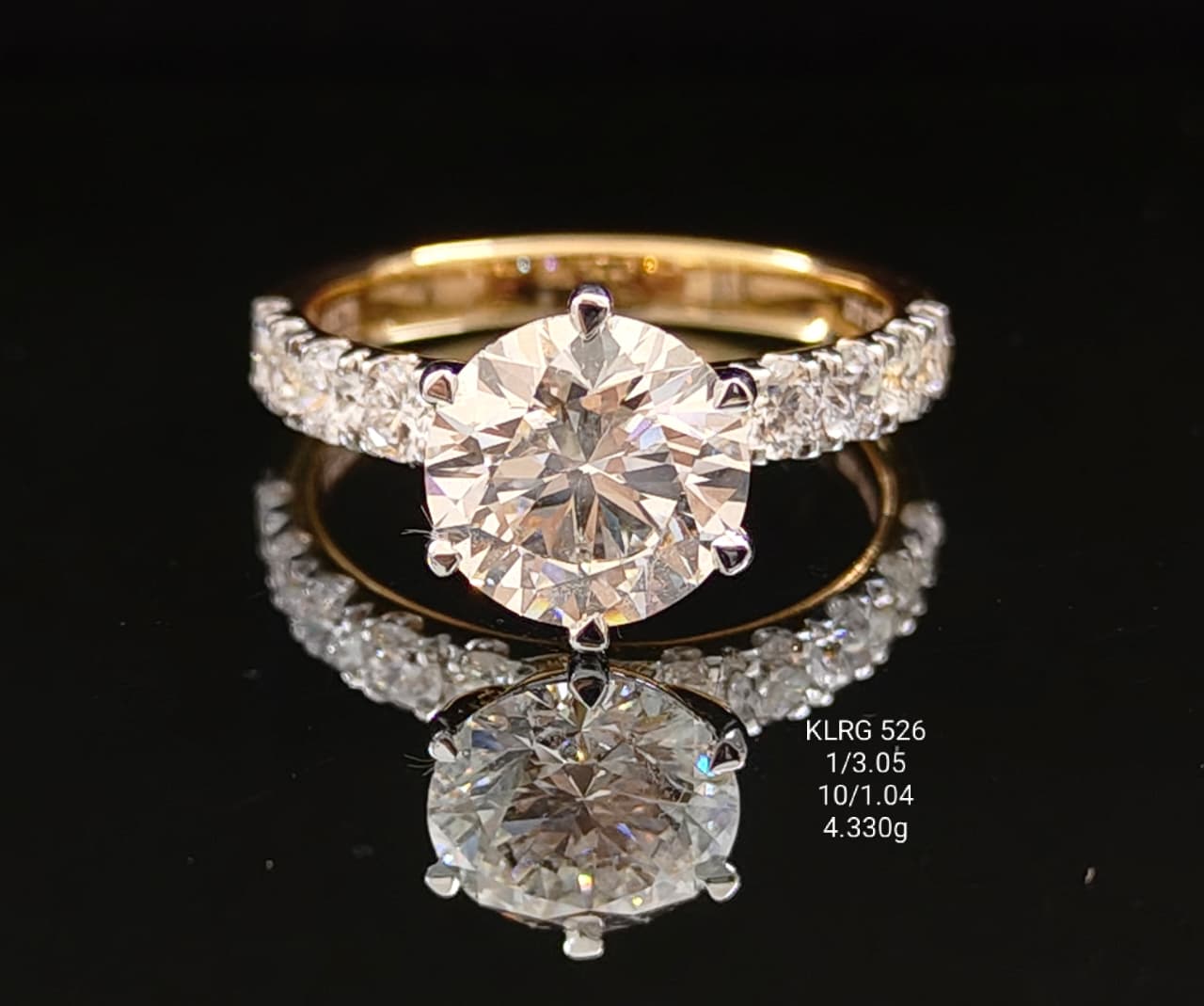 4.09Ct of Ring With the Purity of 18K