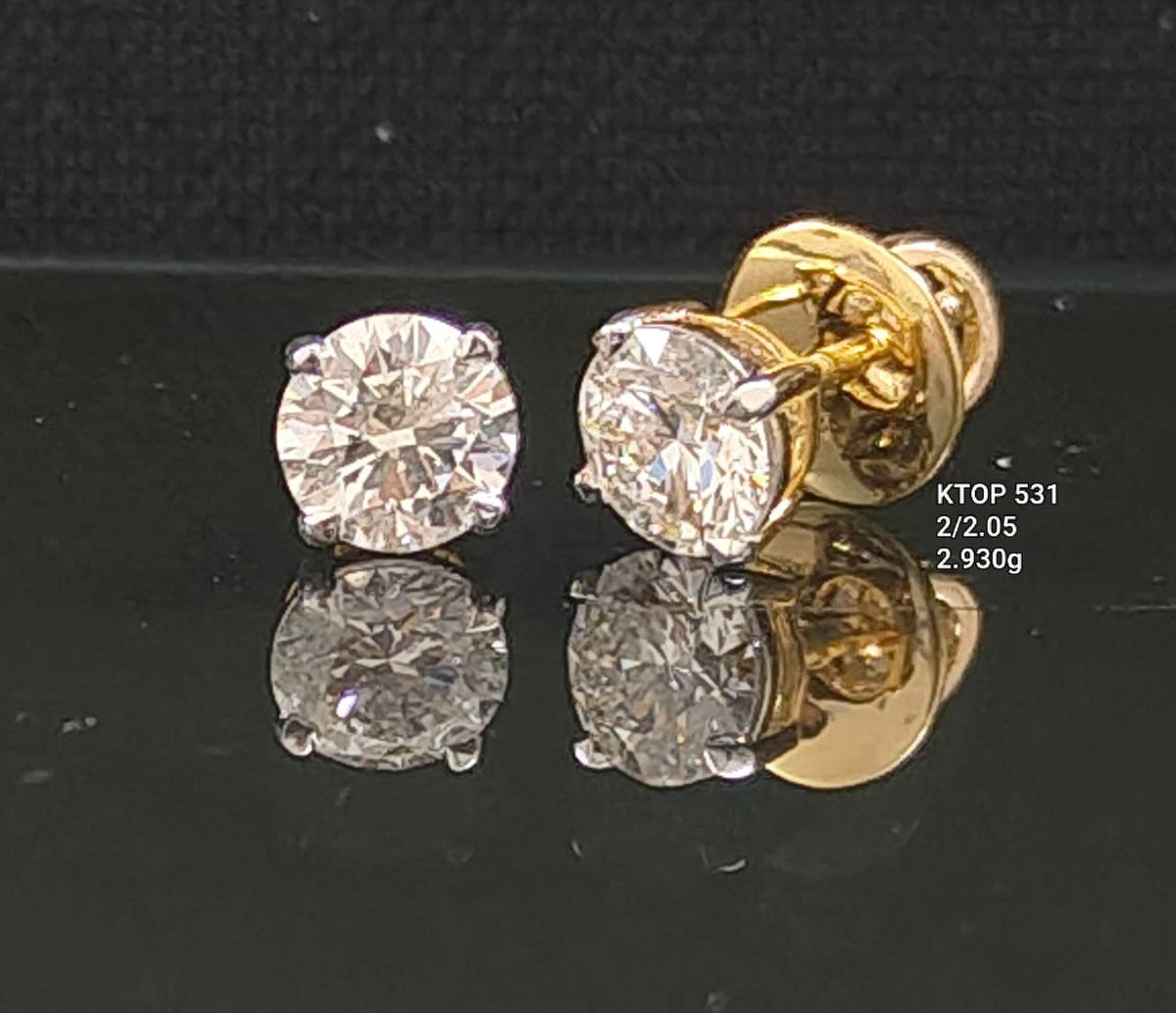 2.05Ct of Earring with the Purity of 18K