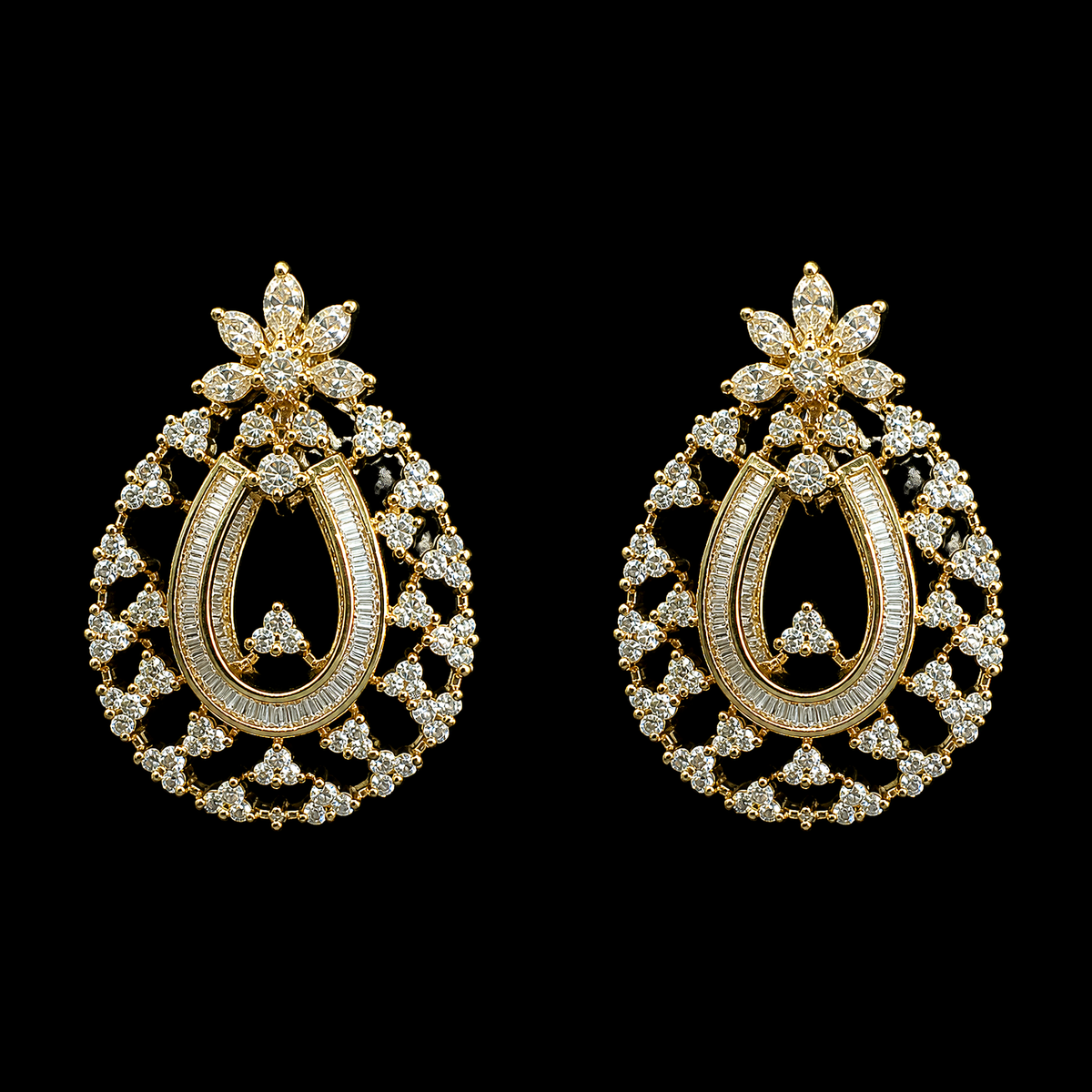 0.9Ct of Earring with the Purity of 18K