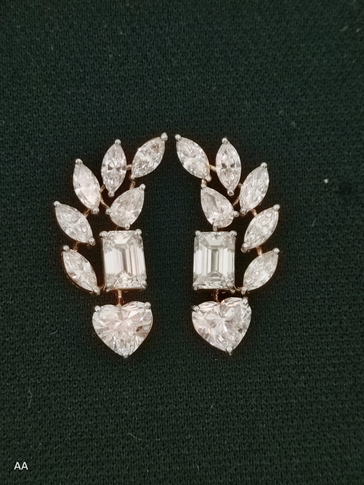 6.03Ct NECKLACE EARING with Purity of 14K