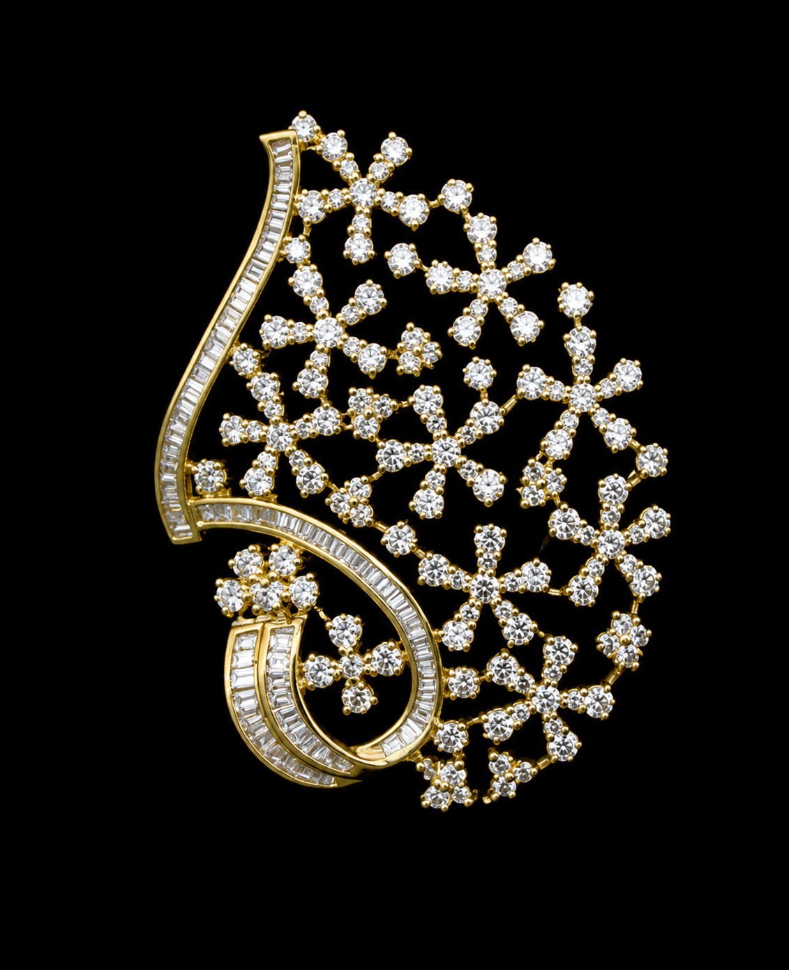 3.3Ct of Locket With the Purity of 18K