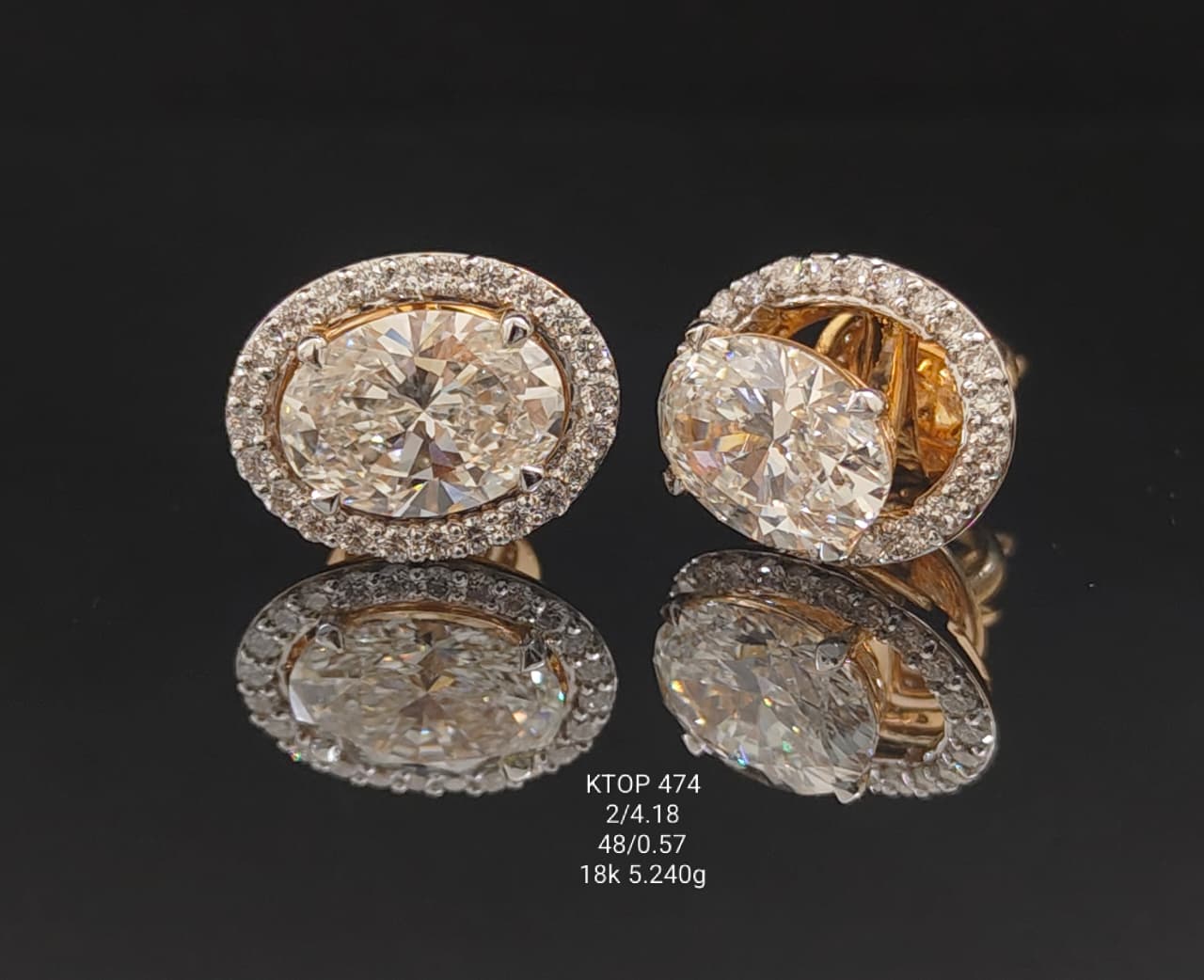 4.75 Ct of Earring with the Purity of 18K