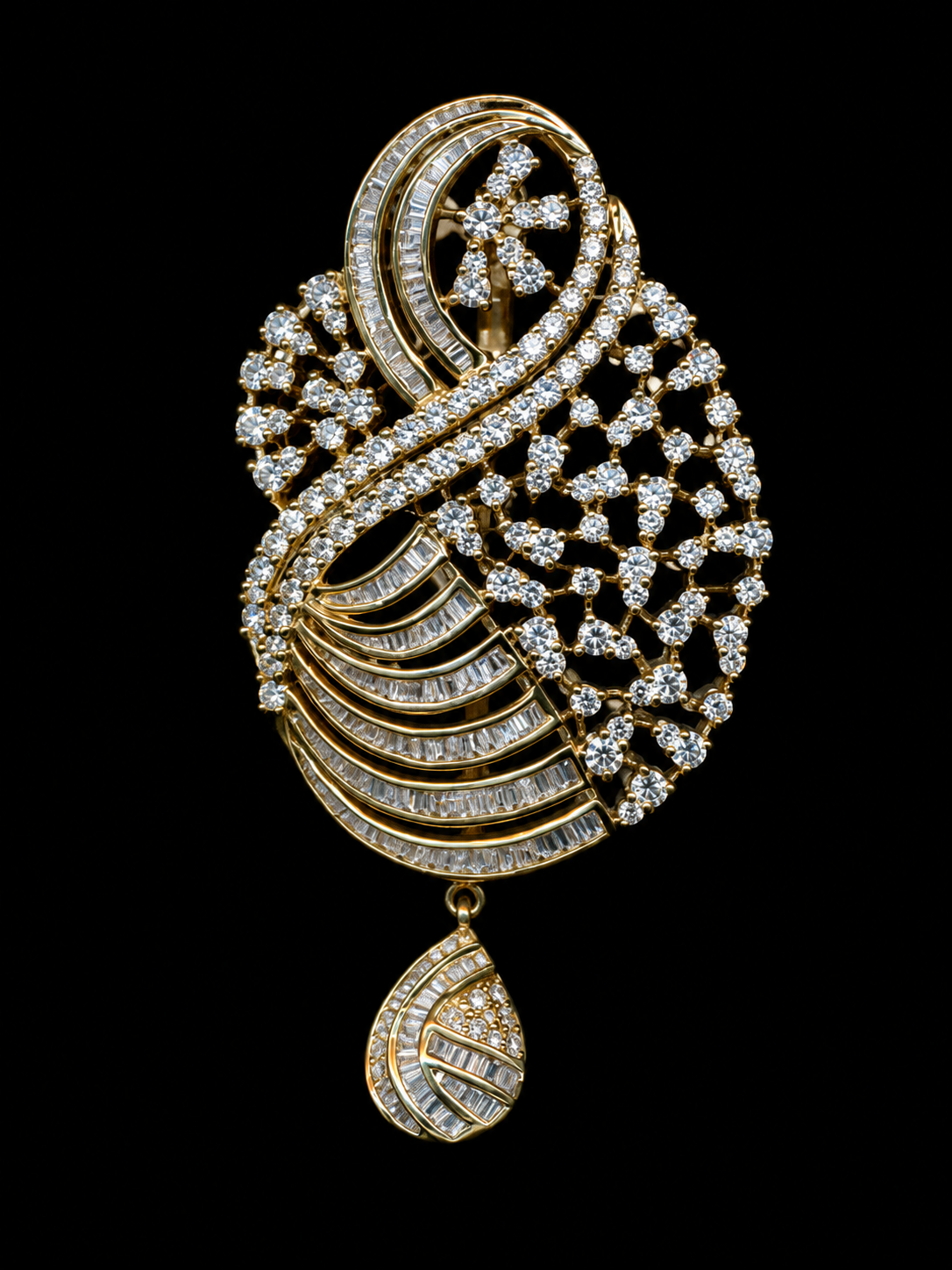 4.73Ct of Locket With the Purity of 18K