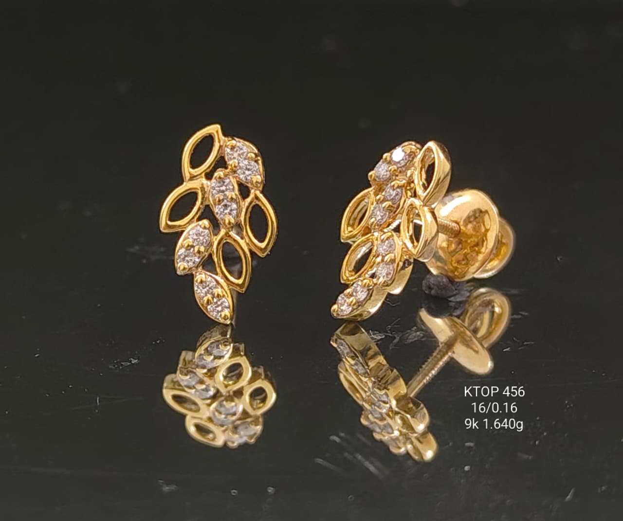 0.16Ct of Earring With Purity of 9K