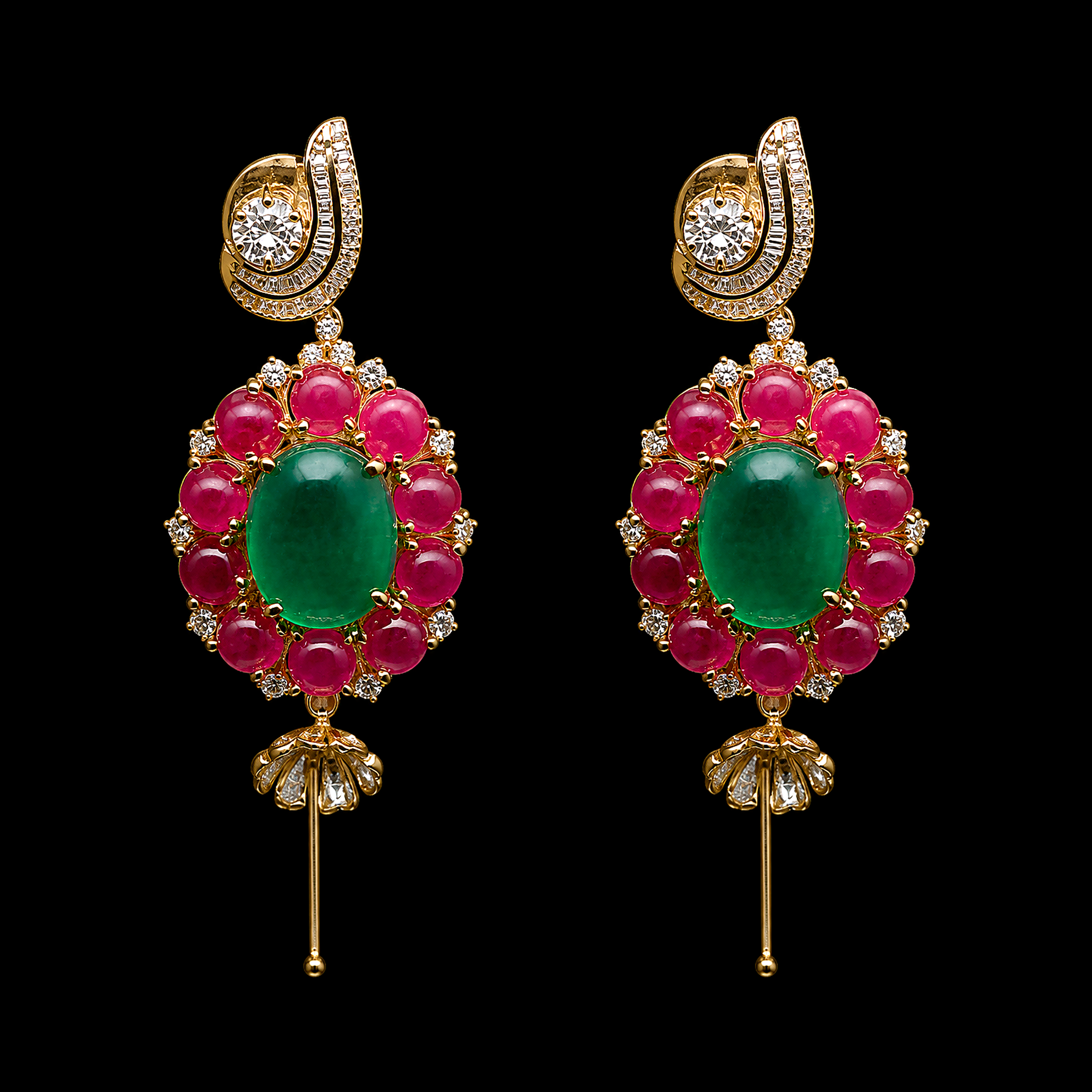 25.24Ct of Locket Earring With the Purity of 18K
