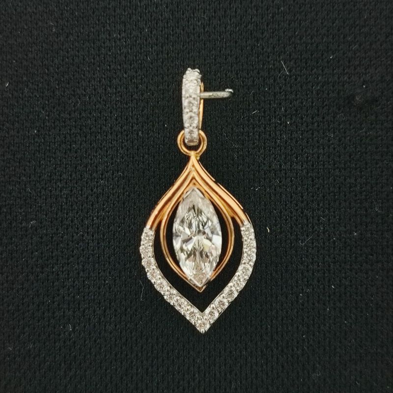 1.24Ct of Locket with Purity of 18K