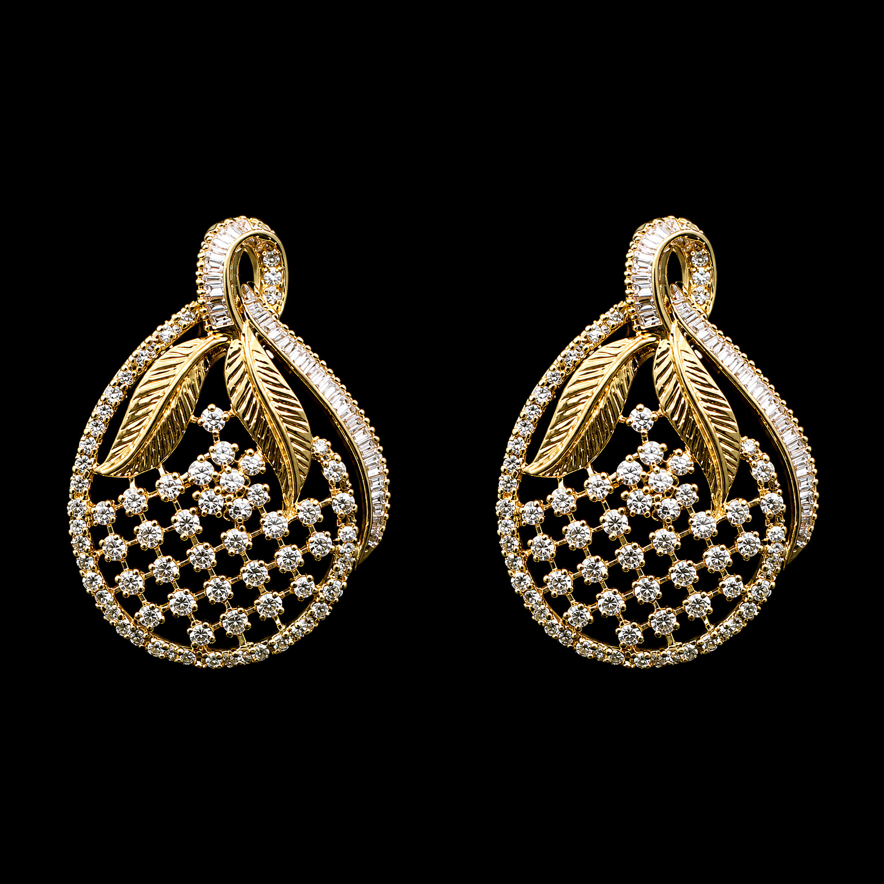 0.77Ct of Locket Earring With the Purity of 18K