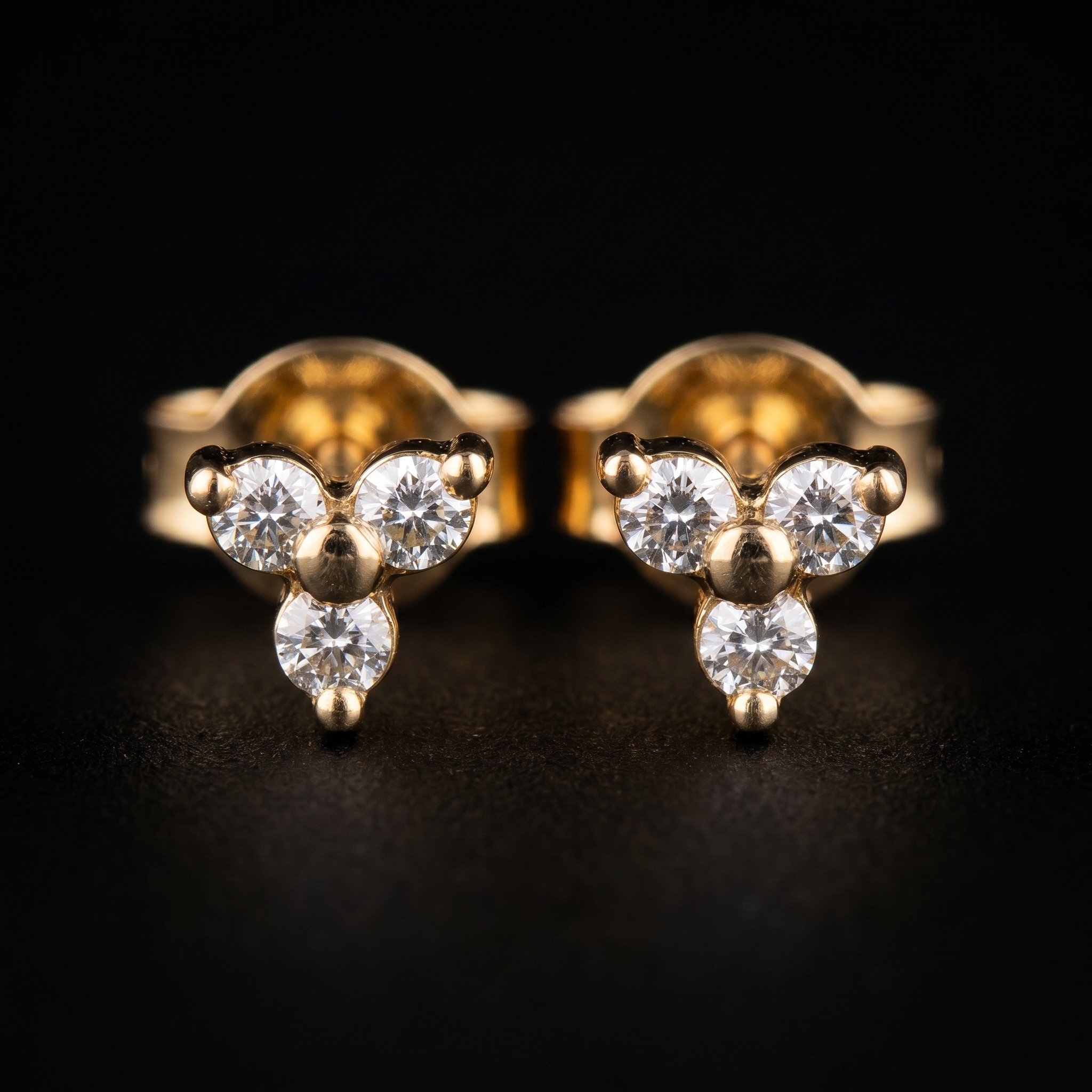 0.8Ct of Earring With The Purity of 18K