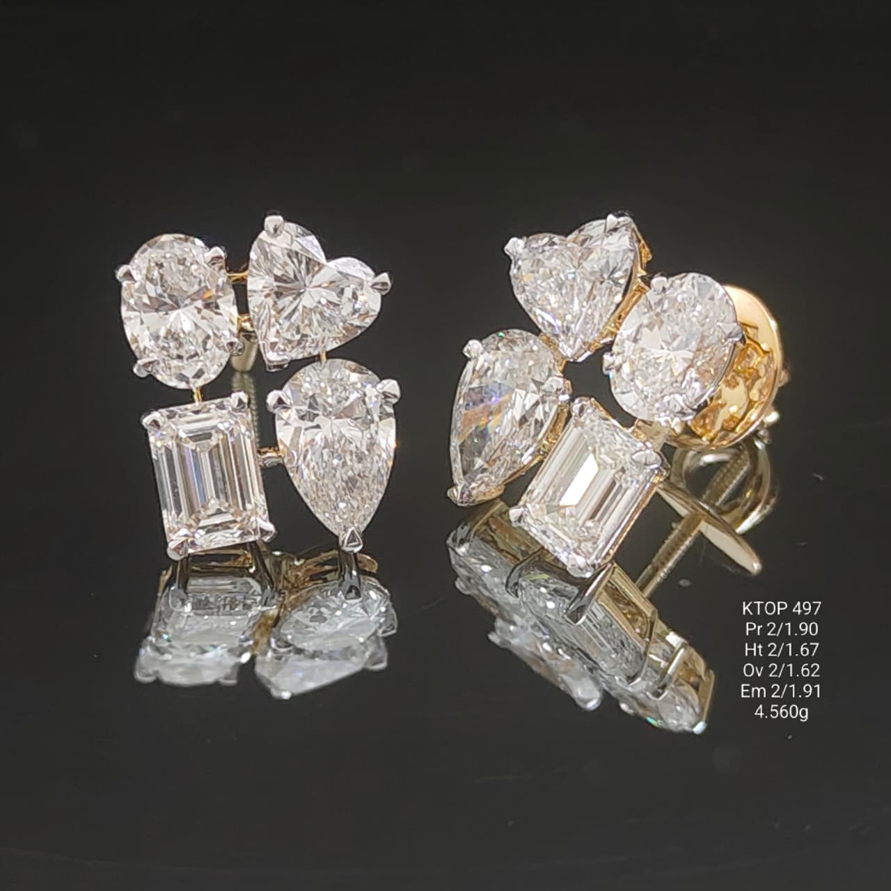 7.1Ct of Earrings With the Purity of 18K