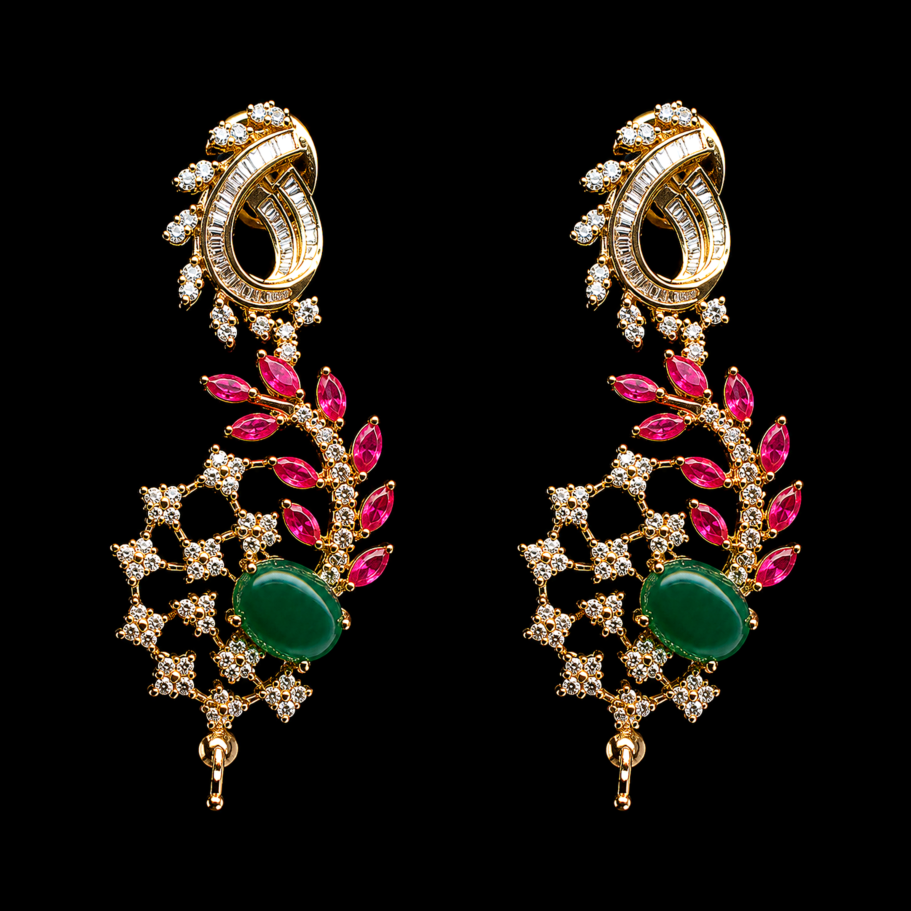 6.59Ct of Locket Earring With the Purity of 18K