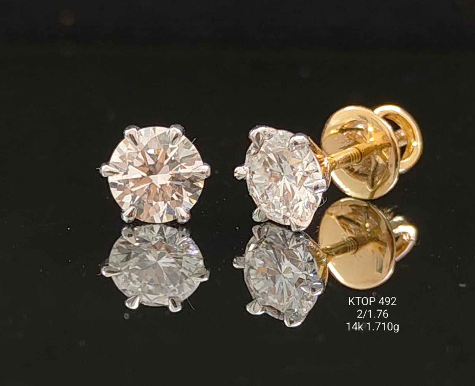 1.76Ct of Earring With the Purity of 14K
