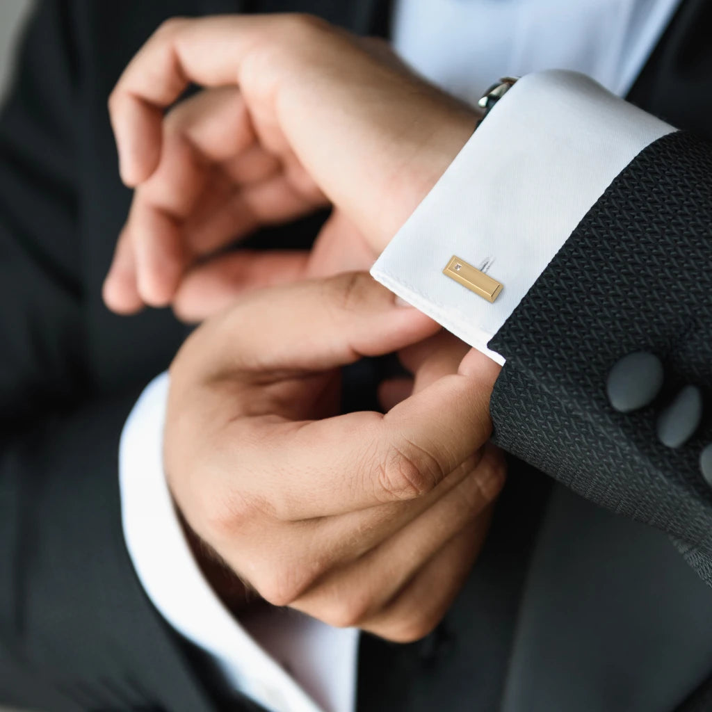 0.116 Ct Princess cufflinks with Purity of 14Kt