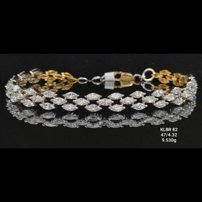4.32 carat fancy shaped lab-grown diamond bracelet in 18kt gold, front view
