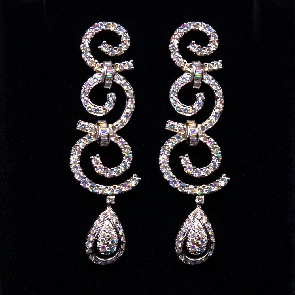 2.38Ct of Long Earring with the Purity of18K
