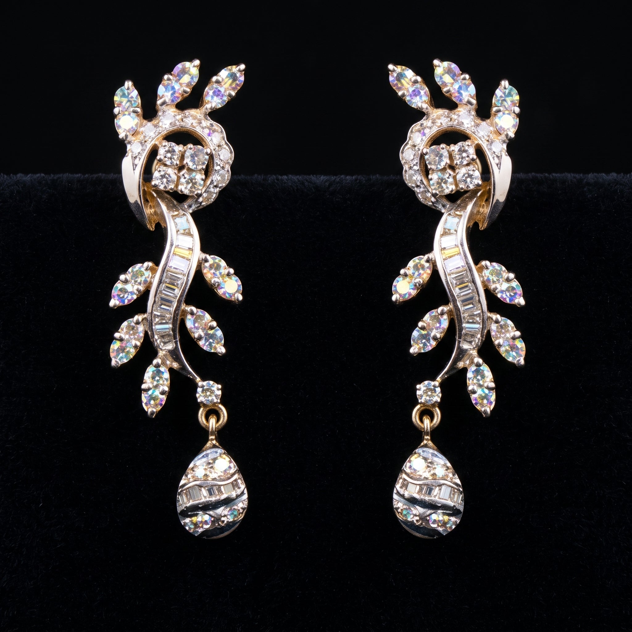 1.5Ct of Long Earring with the Purity of18K
