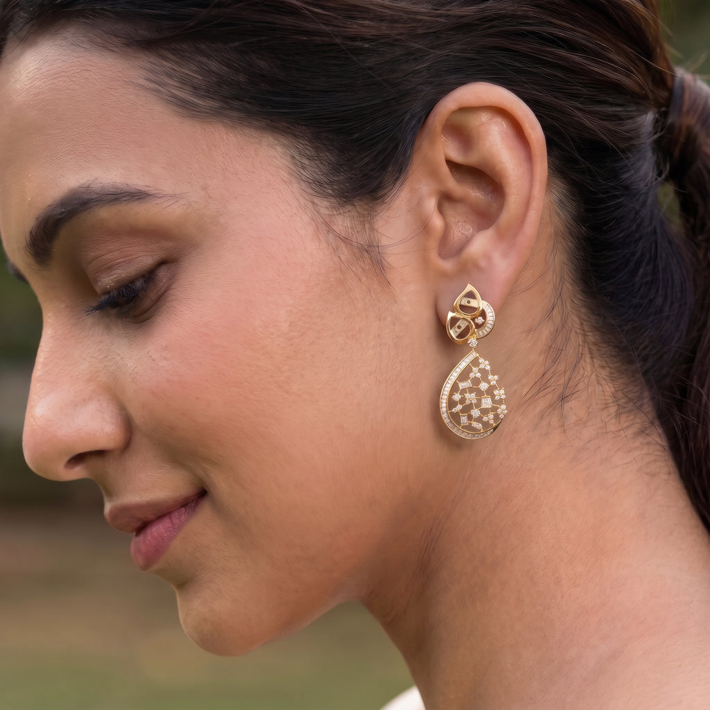 2.61Ct of Long Earring With the Purity of 14K