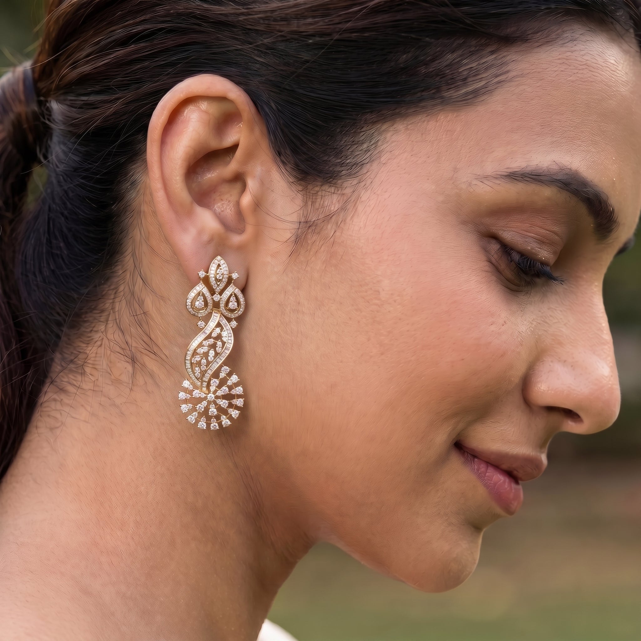 4.47Ct of Long Earring With the Purity of 14K