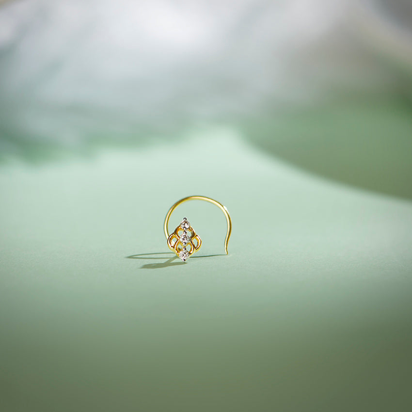 0.027 ct Nosepin of 14 KT gold