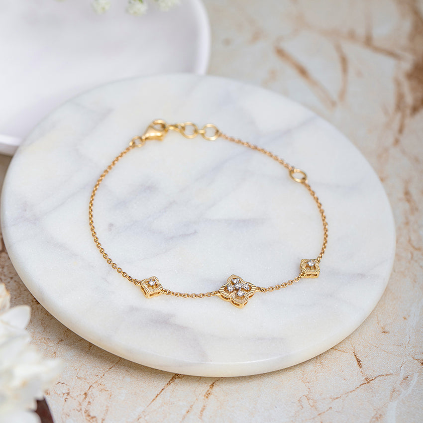 0.103 ct Bracelets of 14 KT gold