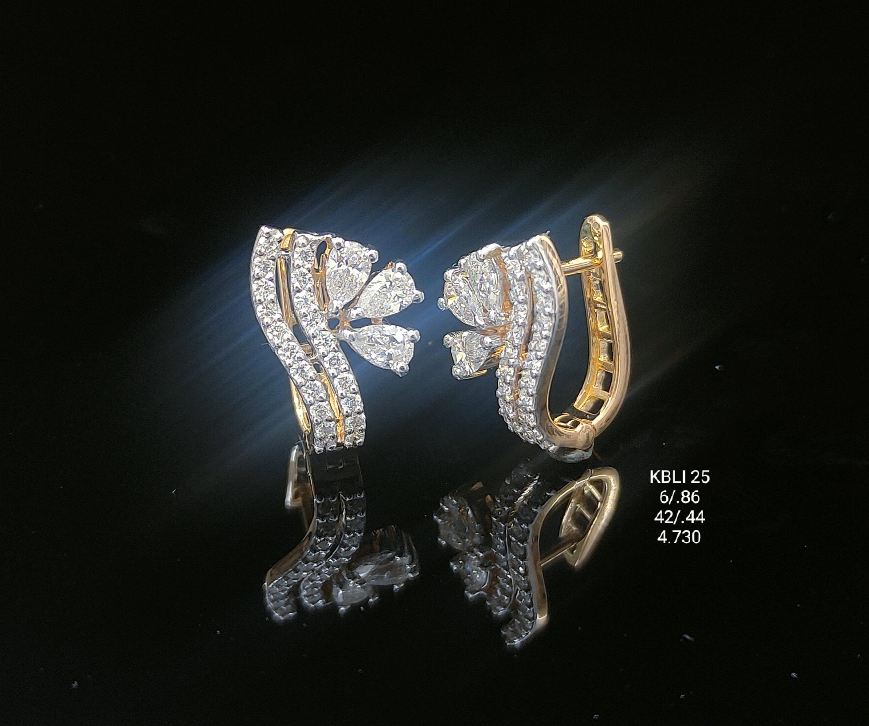 1.3Ct BALI Small round diamonds 18k