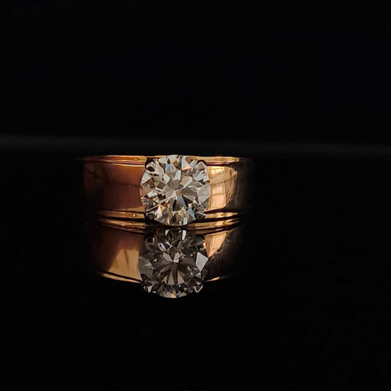 1.57Ct Ring for Men Purity of 18K