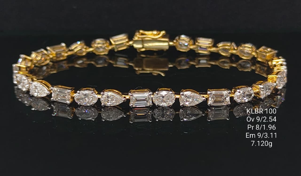 7.61Ct of Bracelet With Purity of 18K
