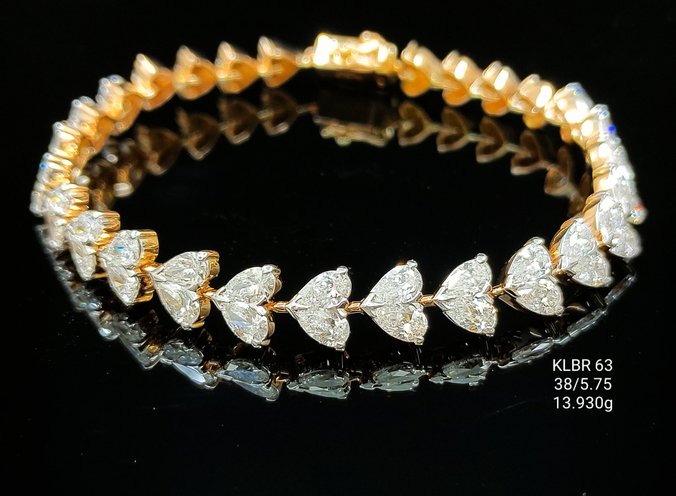 5.75Ct BRACELET Small round diamonds 18K