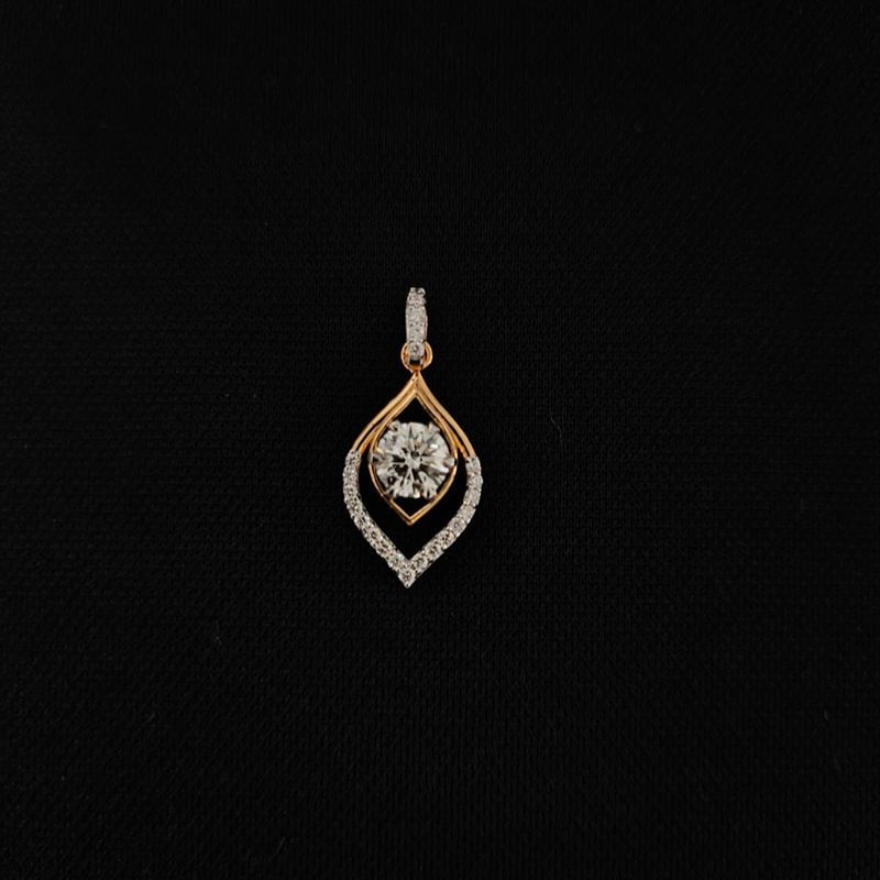 1.27Ct LOCKET with Purity of 18K
