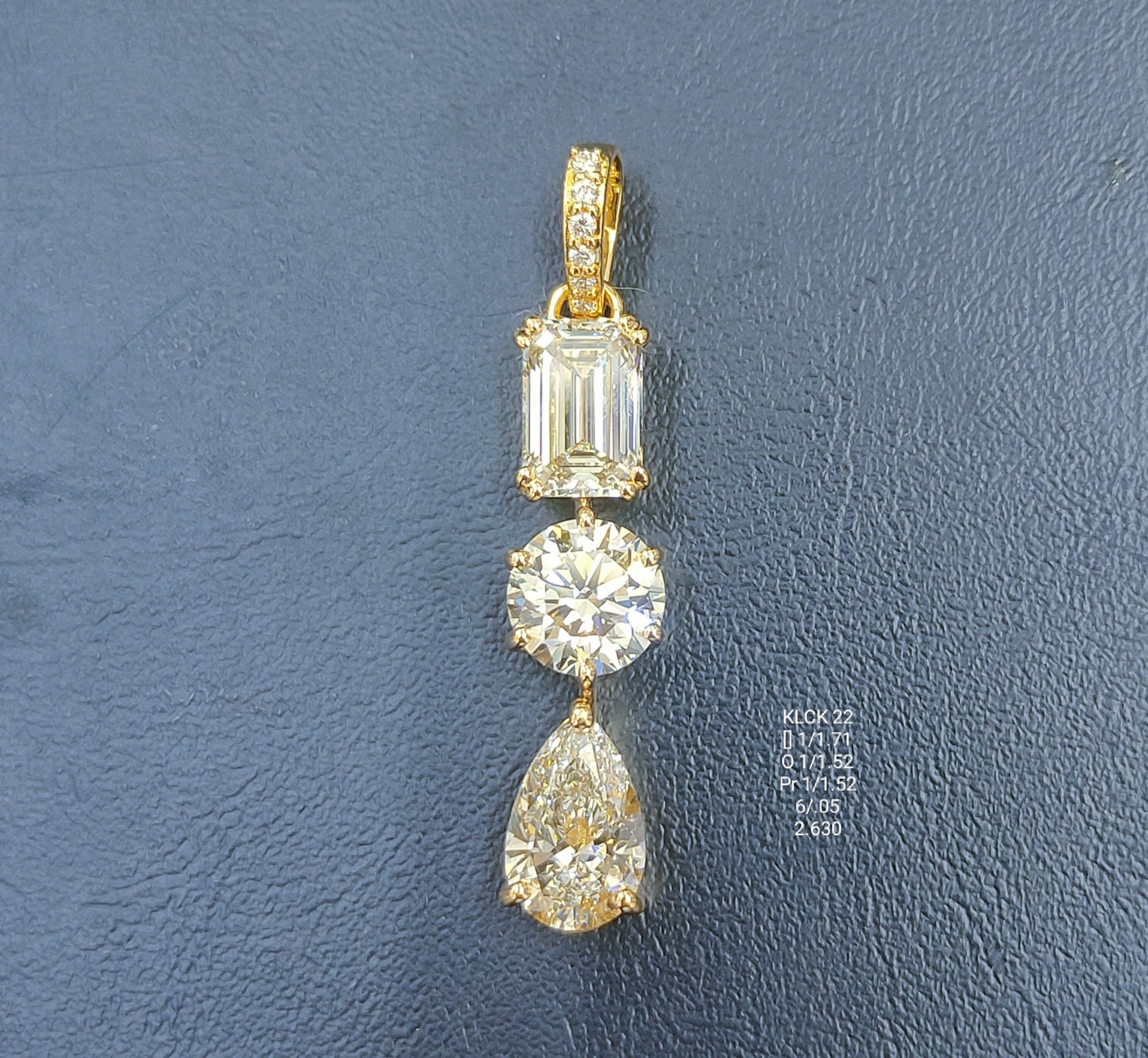 4.80Ct Of Locket With Purity Of 18K