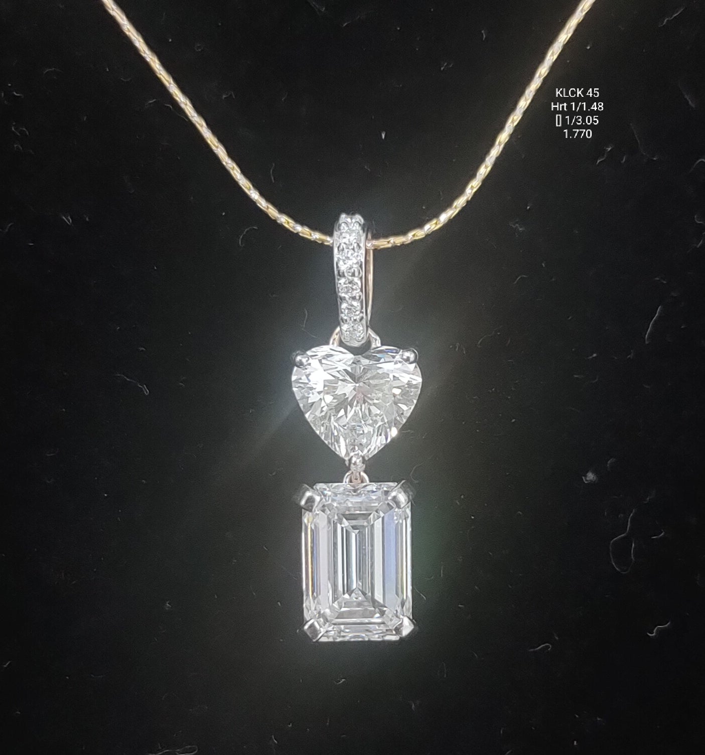 4.59Ct Of Locket With Purity Of 18K