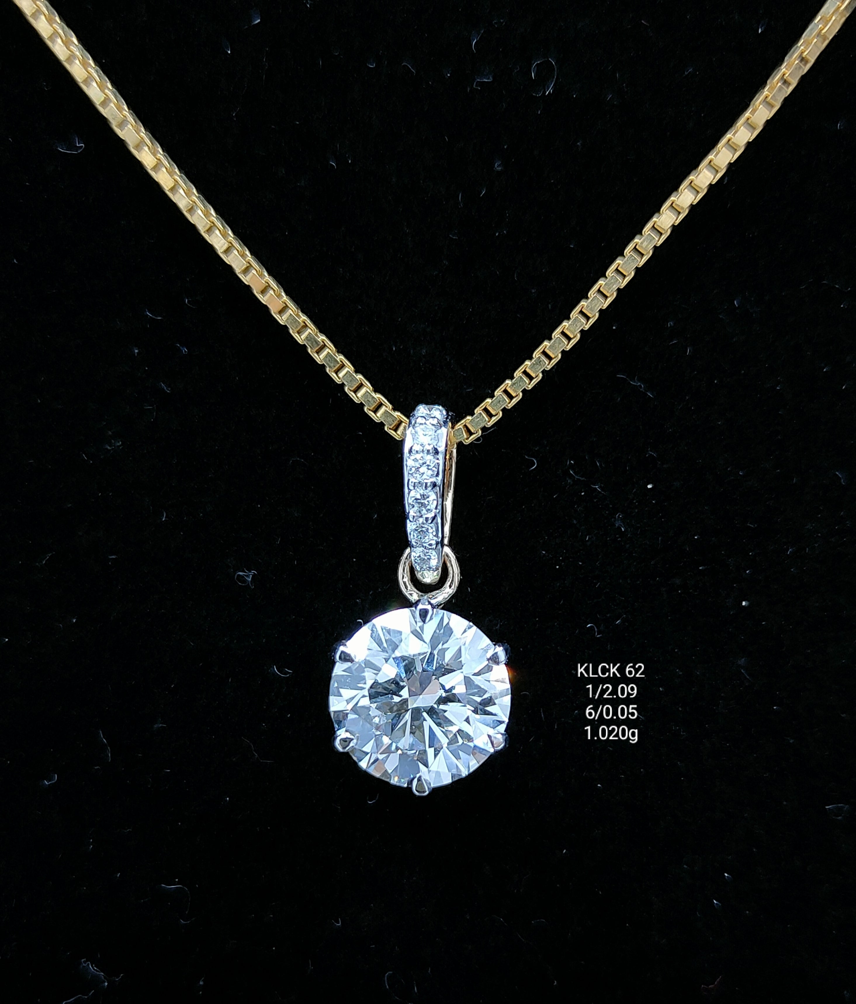 2.14Ct Of Locket With Purity Of 18K