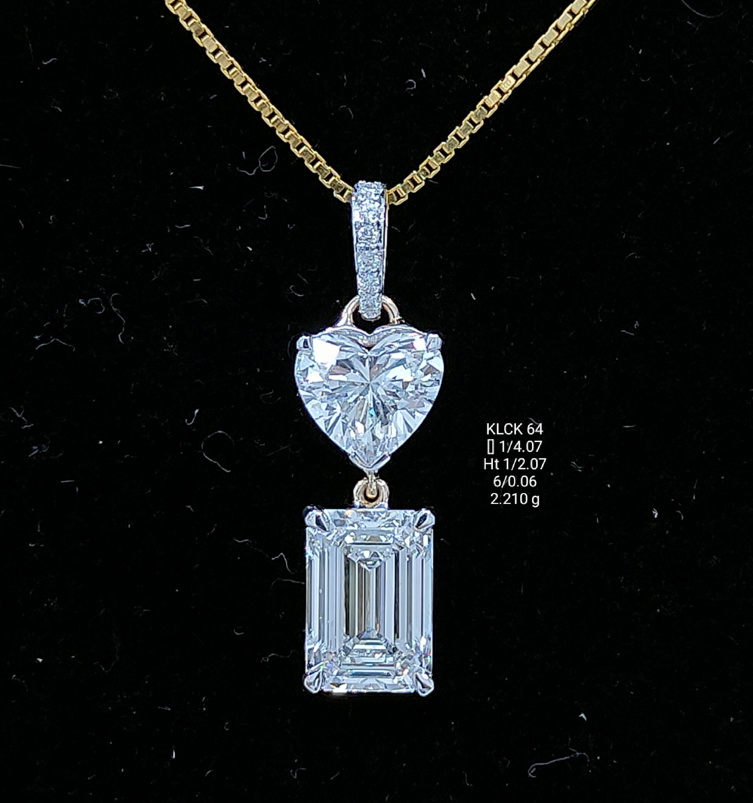 6.20Ct Of Locket With Purity Of 18K