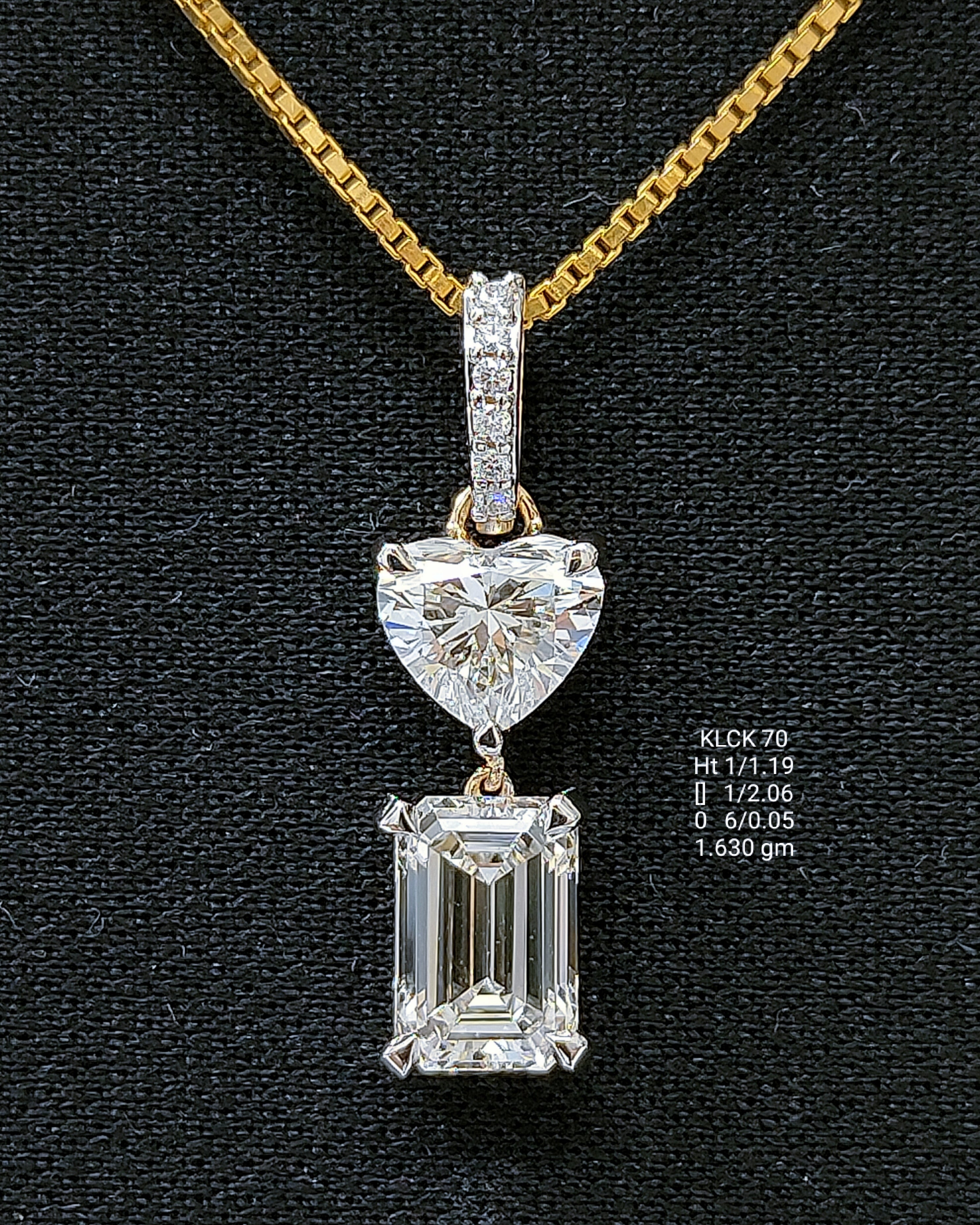 3.3Ct LOCKET Small round diamonds 18K