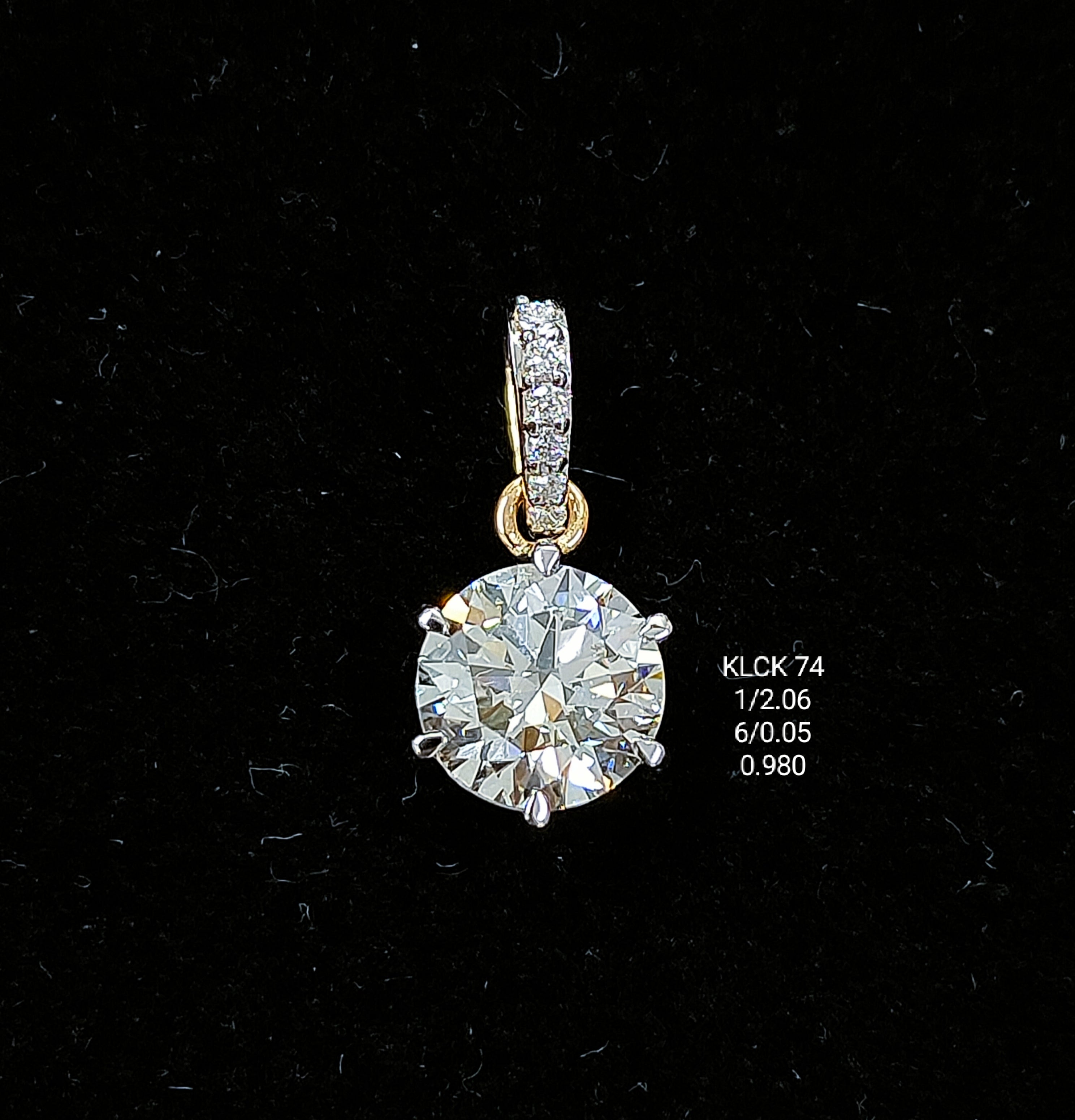 2.11Ct LOCKET solitaire diamonds 18K