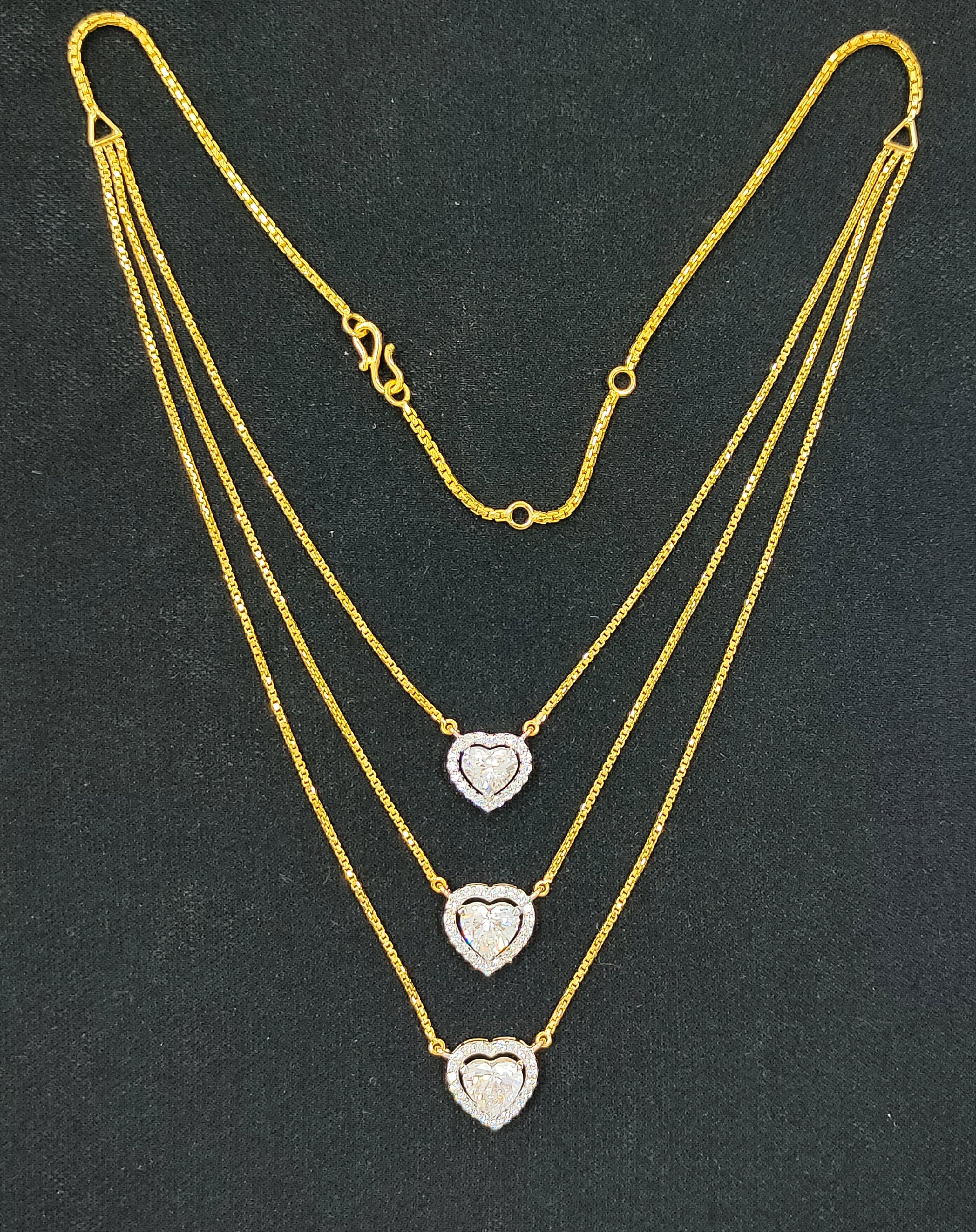 6.96Ct LOCKET Small round diamonds 18K