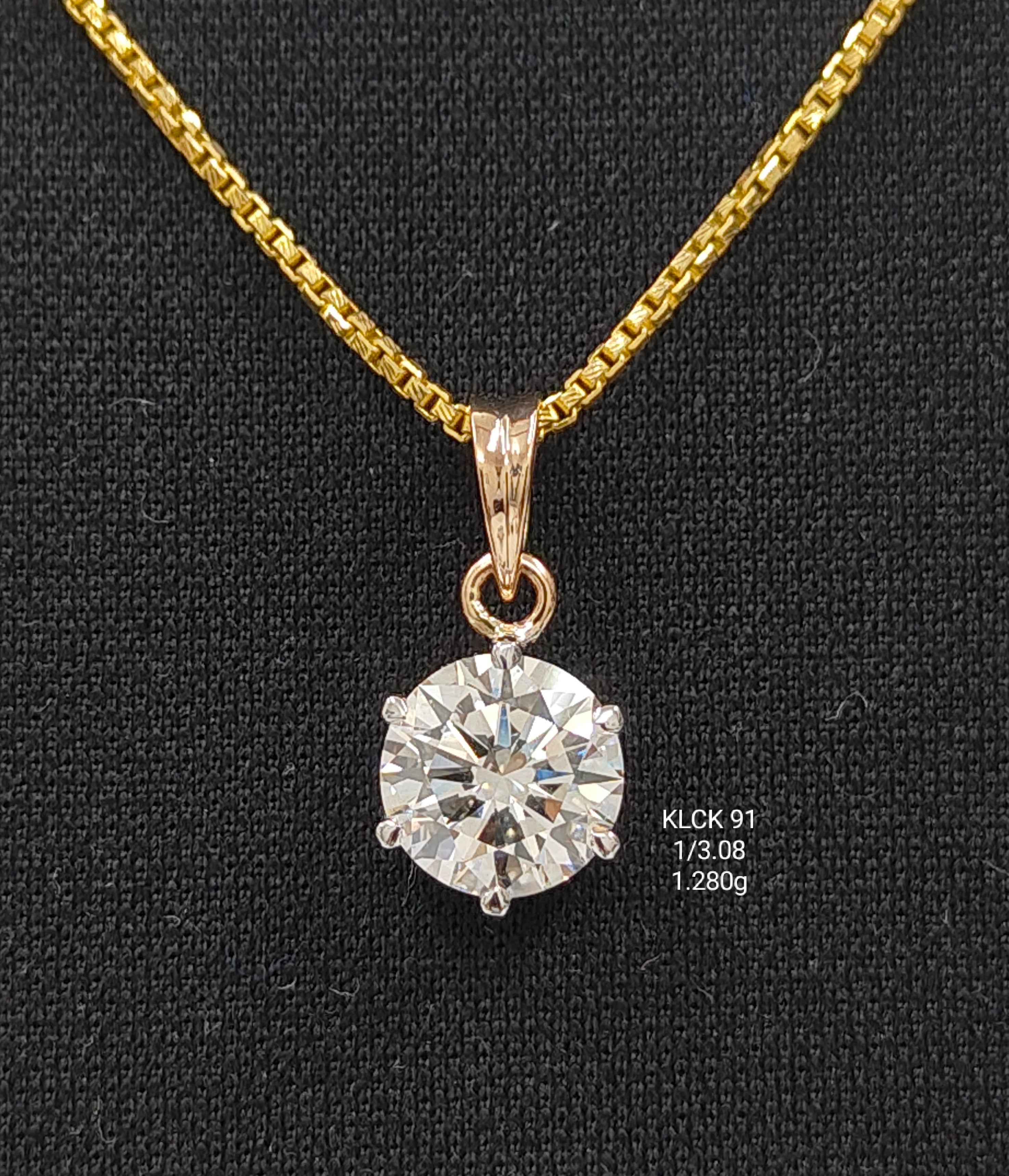 3.08Ct LOCKET solitaire diamonds 18K