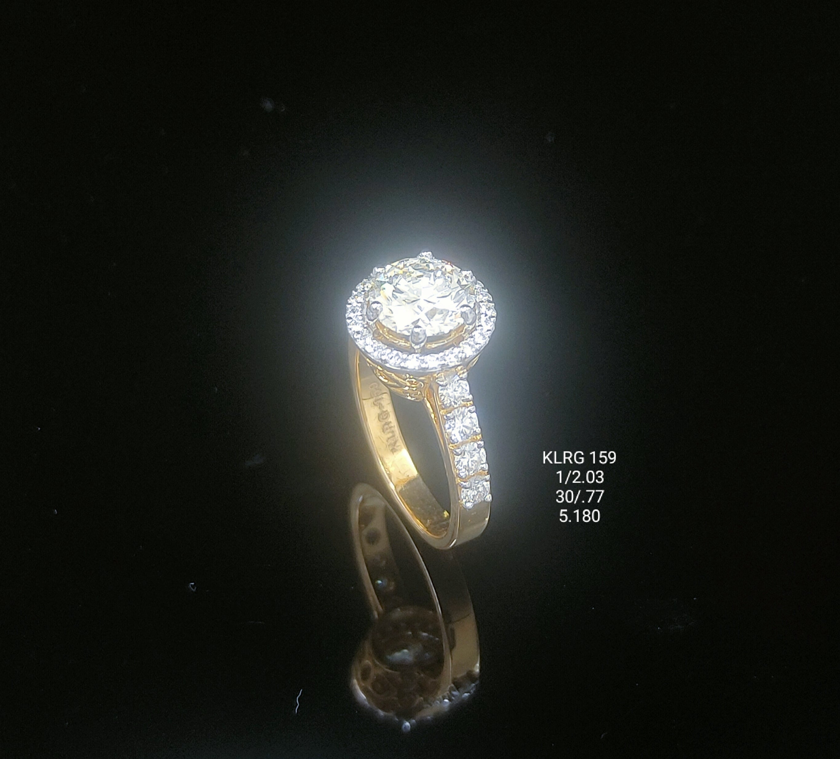 2.8Ct RING solitaire diamonds 18K