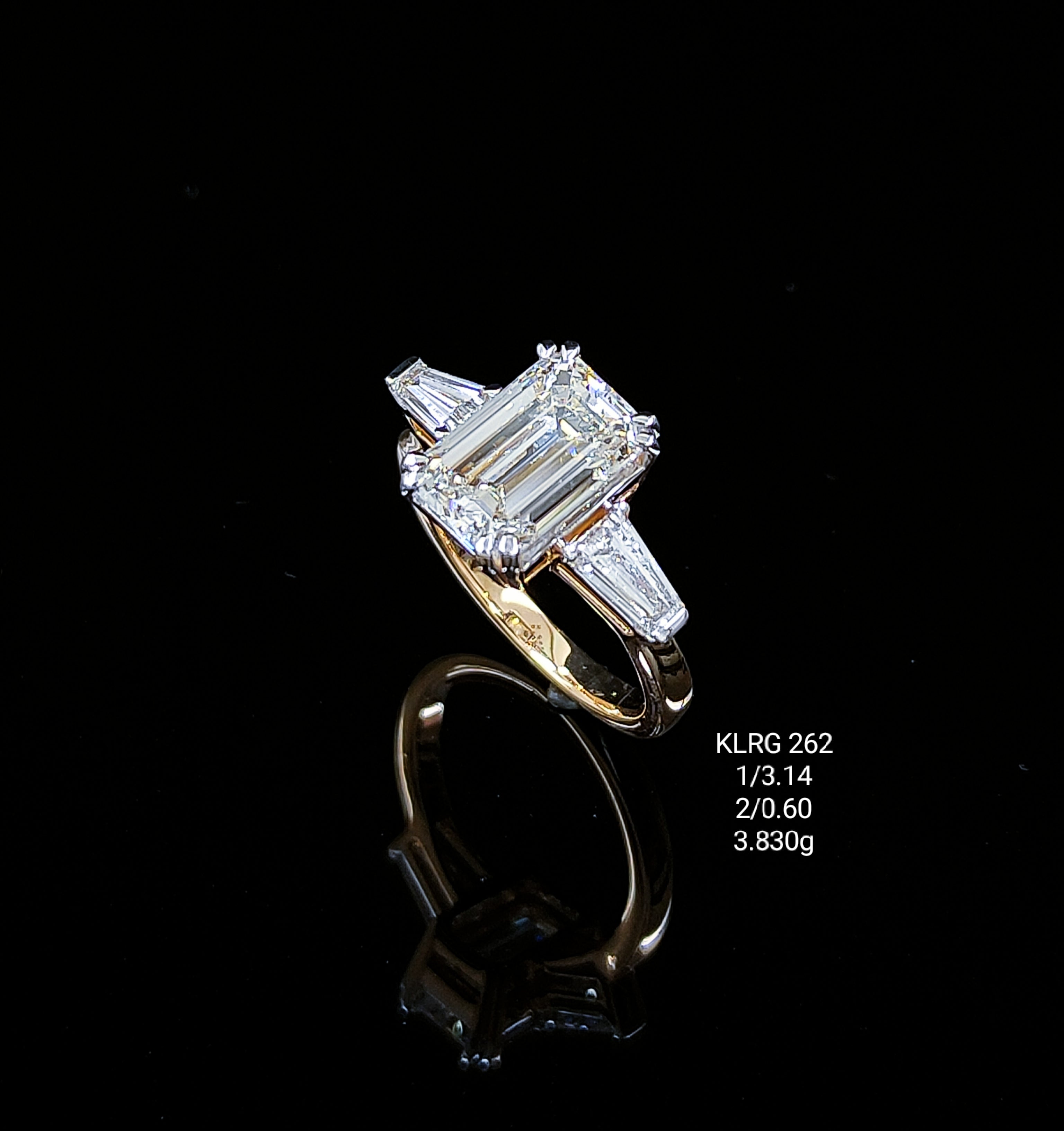 3.74Ct Of RING With Purity Of 18K