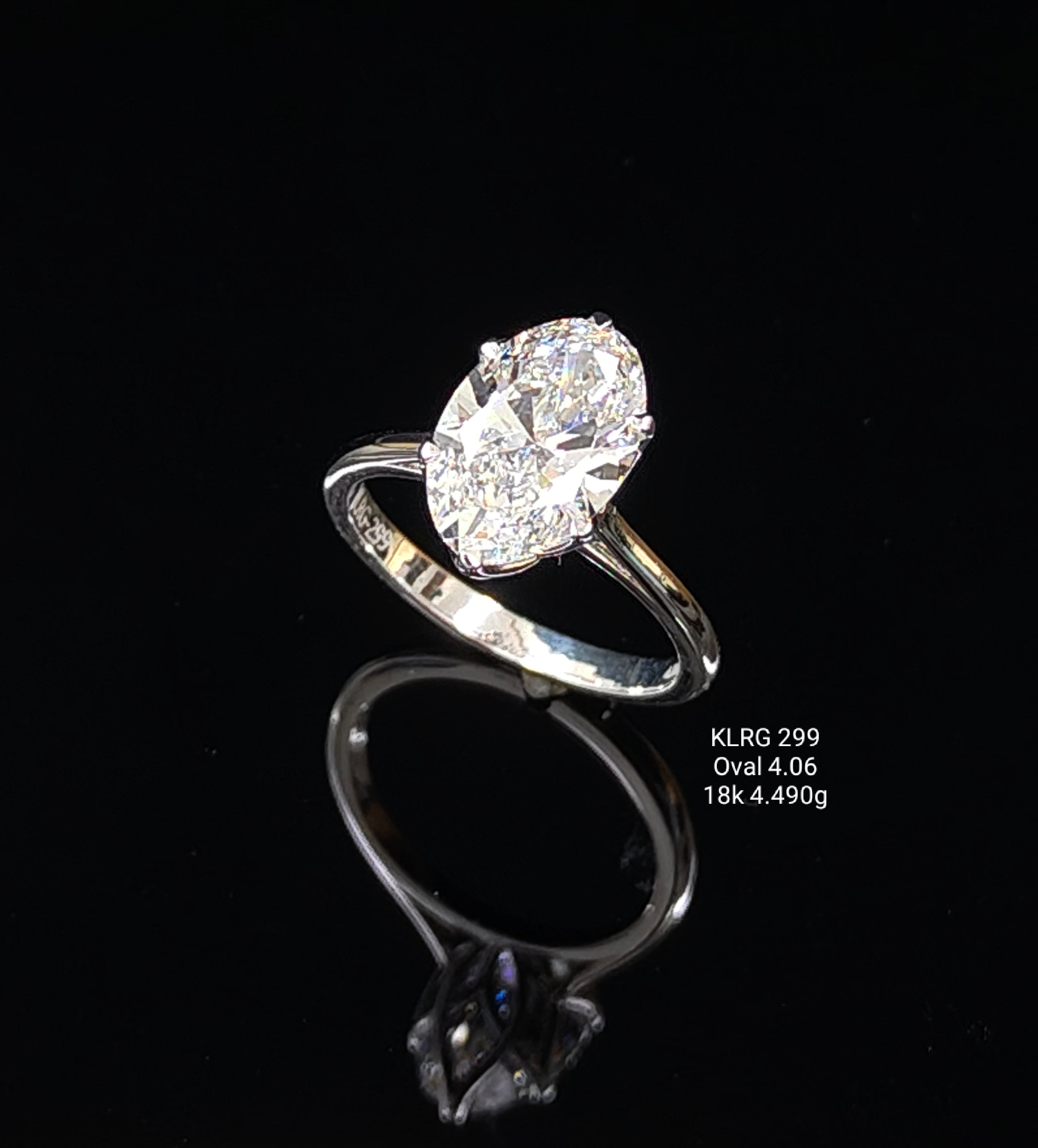 4.06Ct Of RING With Purity Of 18K
